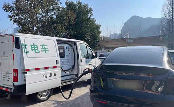 丹东汽车搭电