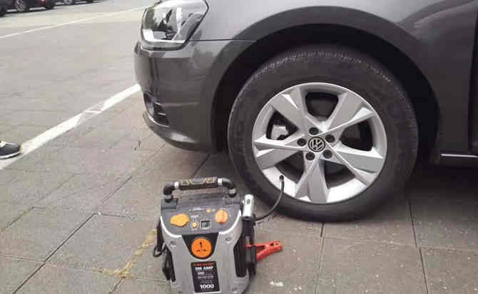 丹东汽车搭电案例